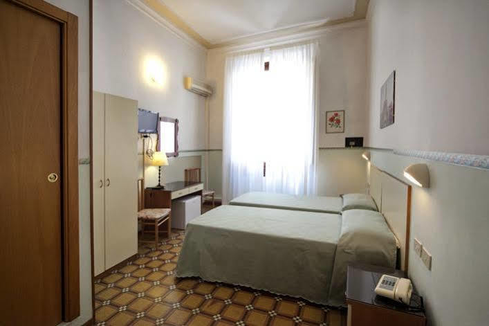 La Belle Epoque Hotel Florence Exterior photo